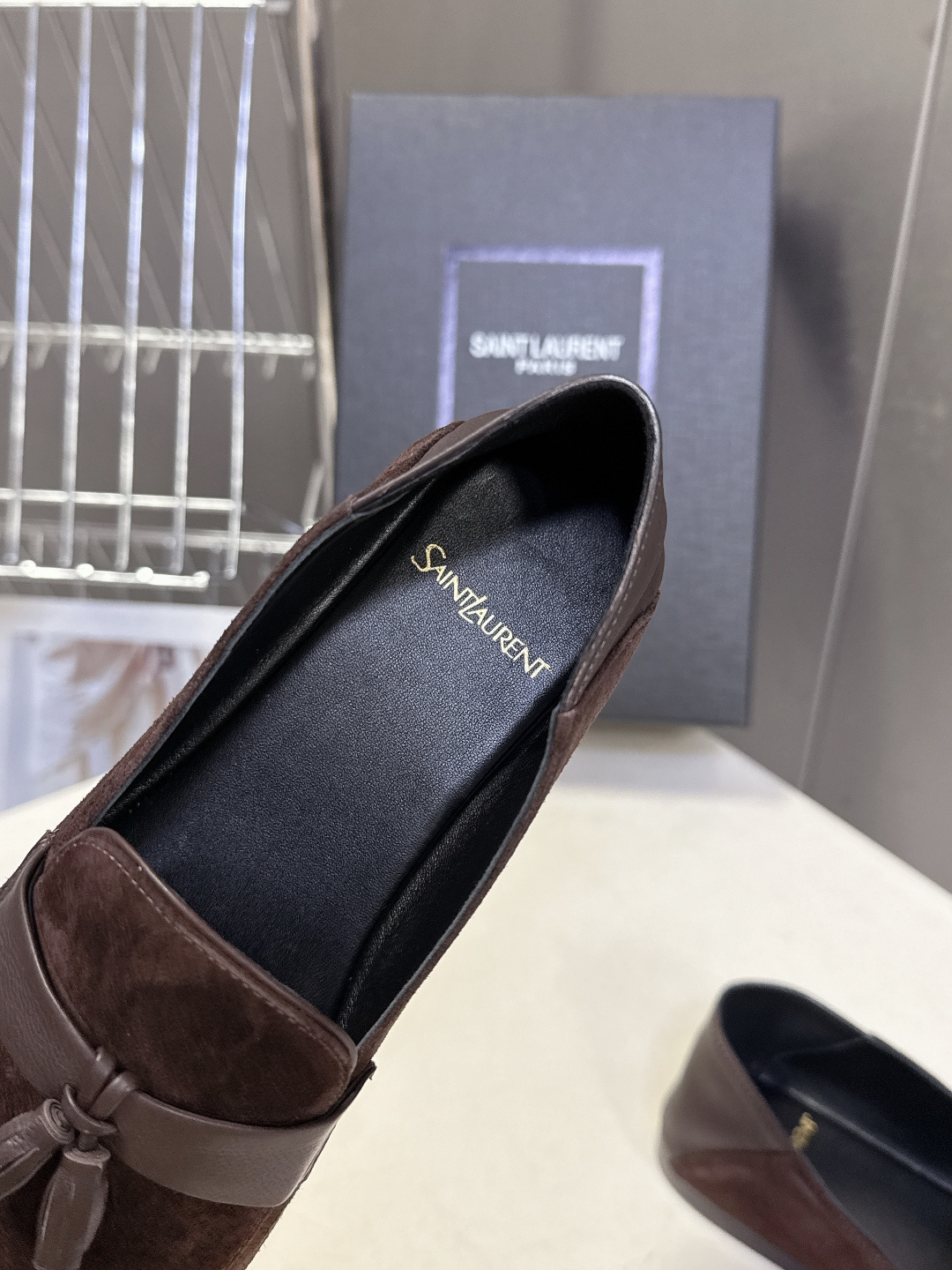 Saint Laurent圣罗兰经典乐福小皮鞋 超级超级无敌火爆的一个款这款我们家每个版面的五金扣都要开