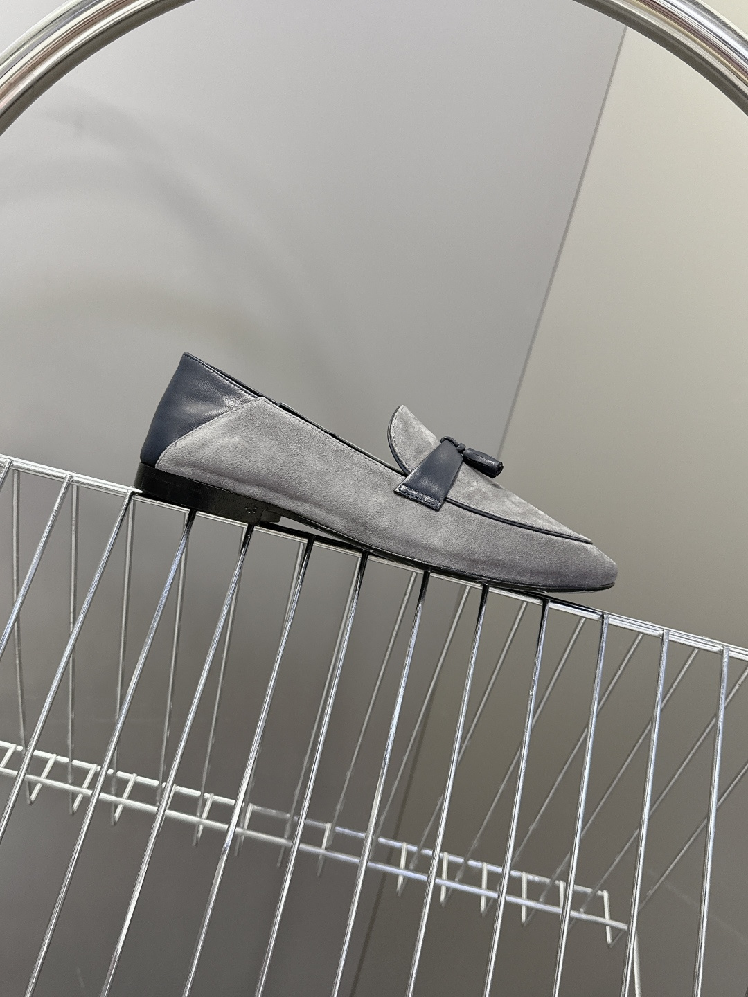 Saint Laurent圣罗兰经典乐福小皮鞋 超级超级无敌火爆的一个款这款我们家每个版面的五金扣都要开