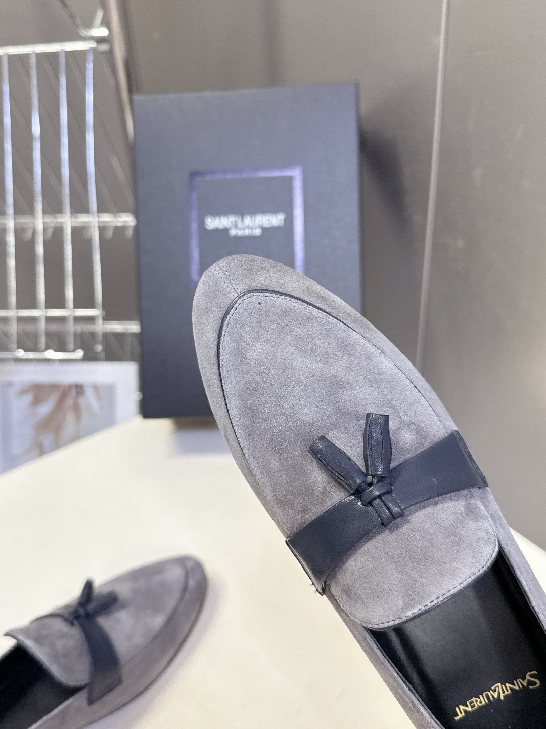 Saint Laurent圣罗兰经典乐福小皮鞋 超级超级无敌火爆的一个款这款我们家每个版面的五金扣都要开