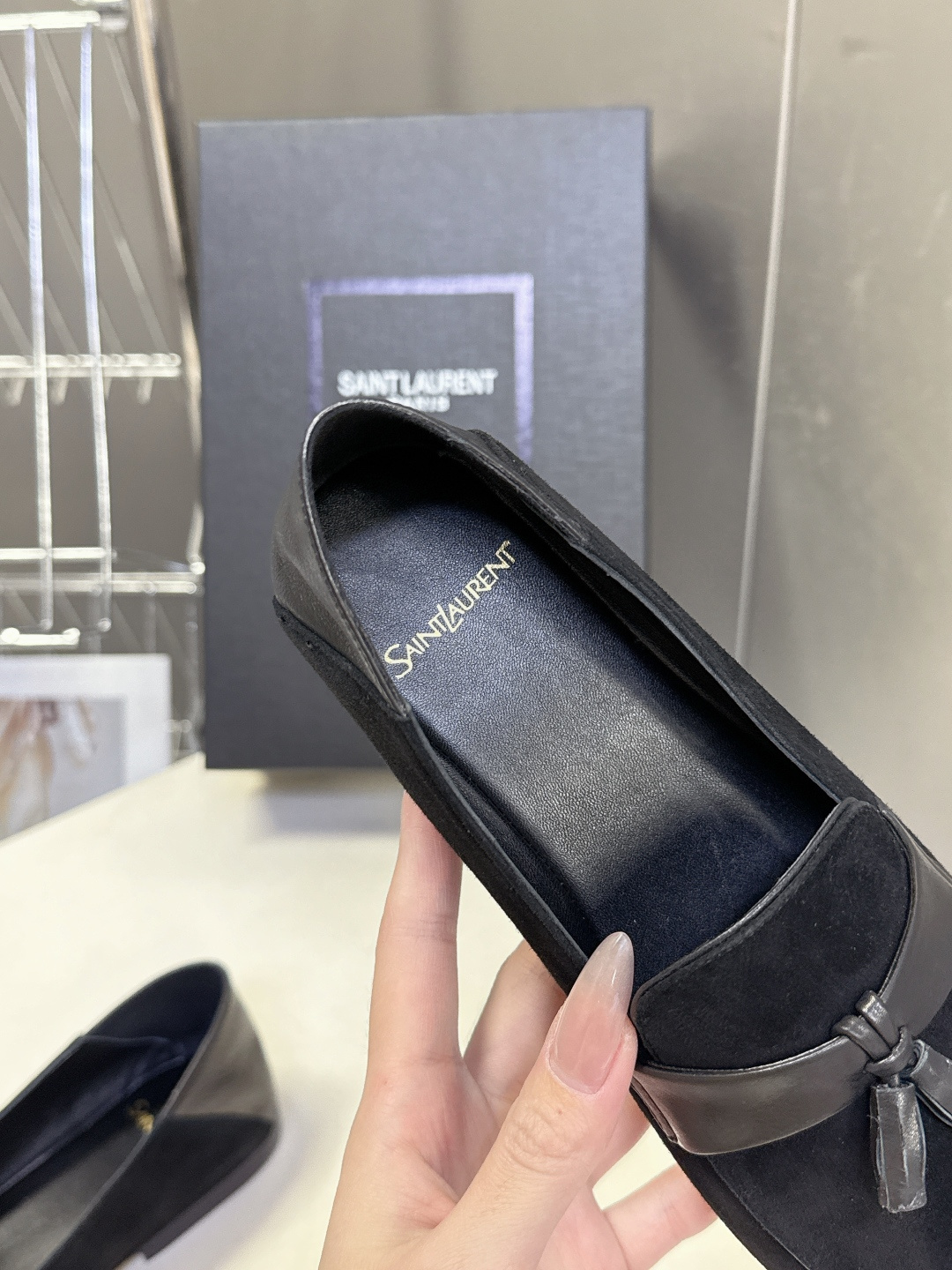 Saint Laurent圣罗兰经典乐福小皮鞋 超级超级无敌火爆的一个款这款我们家每个版面的五金扣都要开