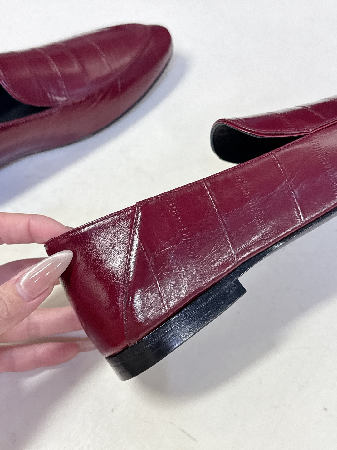 Saint Laurent圣罗兰经典乐福小皮鞋 超级超级无敌火爆的一个款这款我们家每个版面的五金扣都要开