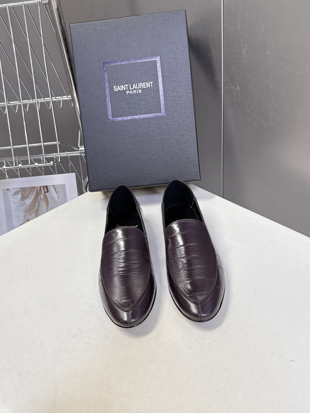 Saint Laurent圣罗兰经典乐福小皮鞋 超级超级无敌火爆的一个款这款我们家每个版面的五金扣都要开