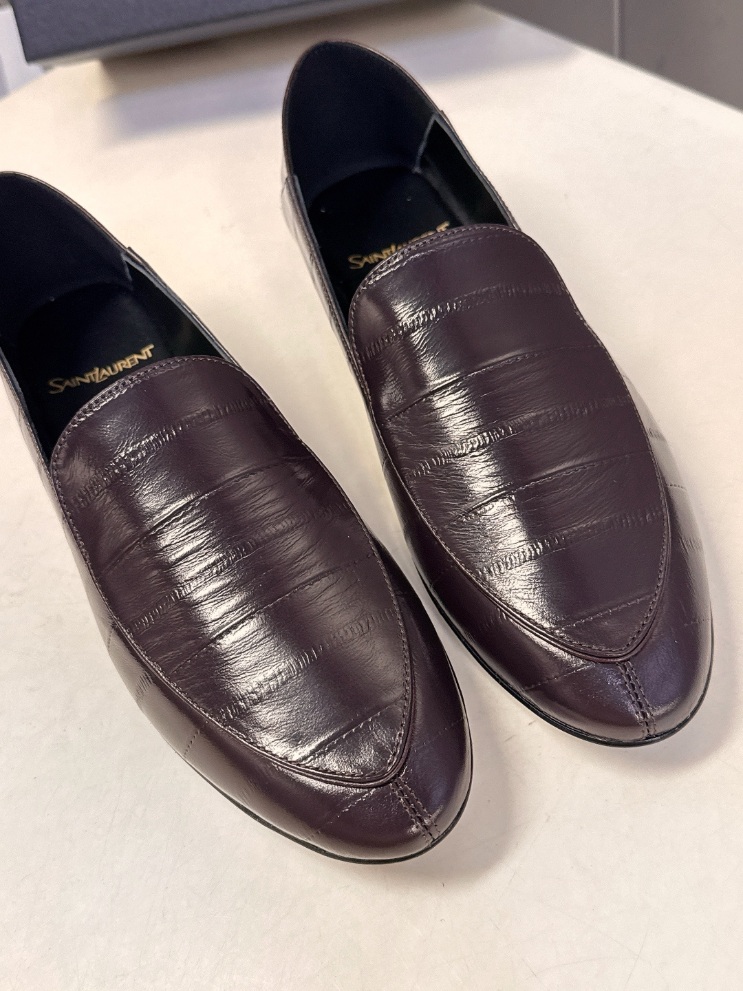 Saint Laurent圣罗兰经典乐福小皮鞋 超级超级无敌火爆的一个款这款我们家每个版面的五金扣都要开