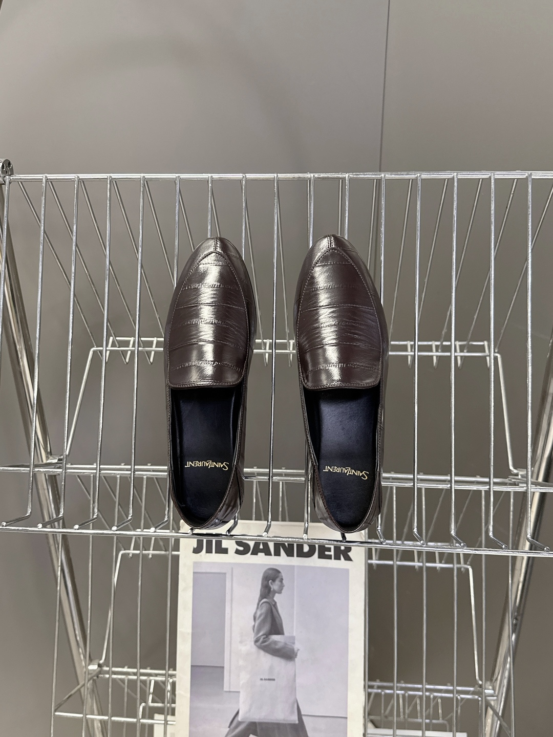 Saint Laurent圣罗兰经典乐福小皮鞋 超级超级无敌火爆的一个款这款我们家每个版面的五金扣都要开