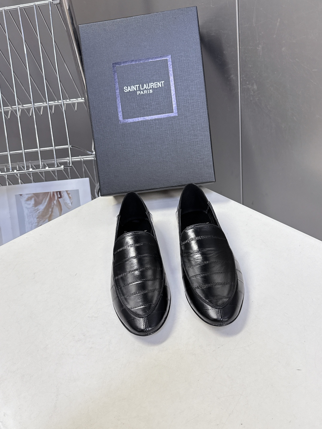 Saint Laurent圣罗兰经典乐福小皮鞋 超级超级无敌火爆的一个款这款我们家每个版面的五金扣都要开