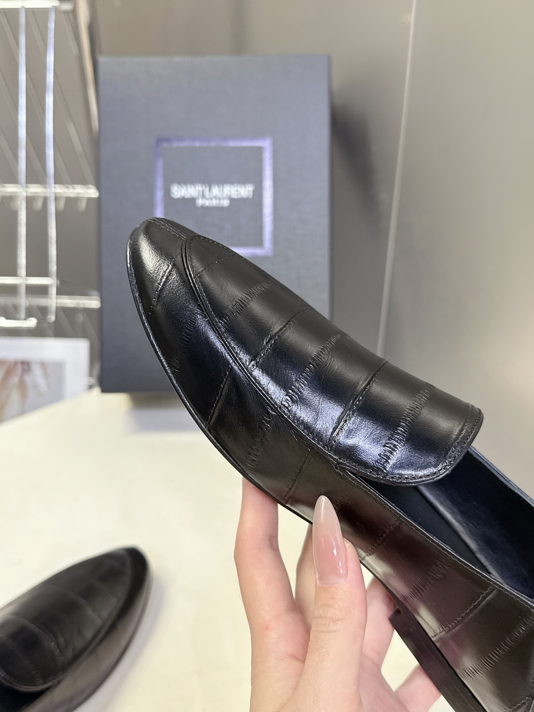 Saint Laurent圣罗兰经典乐福小皮鞋 超级超级无敌火爆的一个款这款我们家每个版面的五金扣都要开