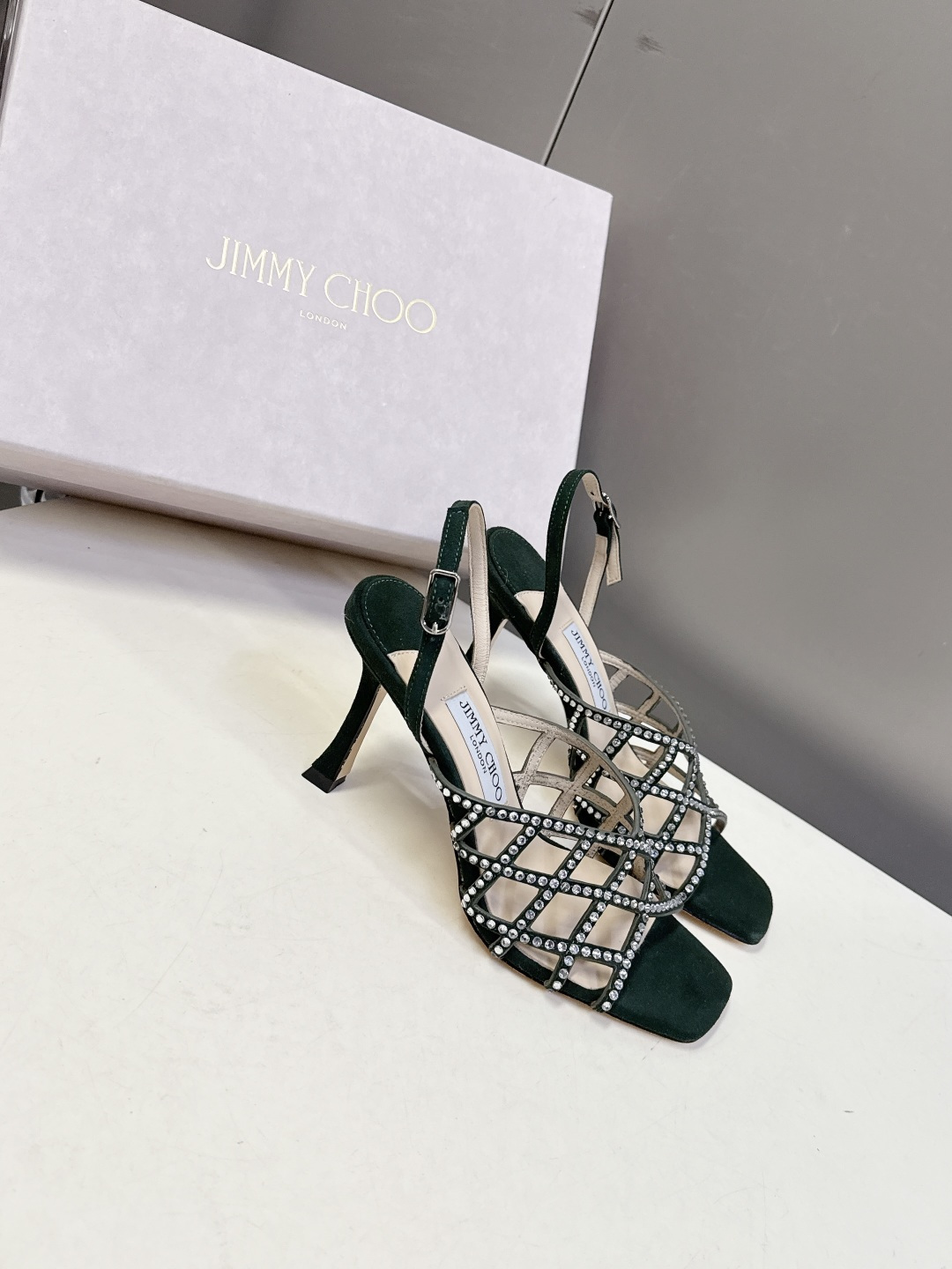 jimmy choo吉米周春夏最新款带钻时装鞋 超多明星时尚博主种草 每个女孩鞋柜都必须有一双JC时装鞋