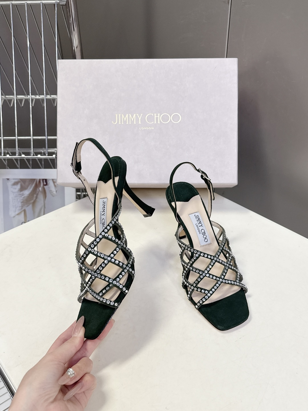 jimmy choo吉米周春夏最新款带钻时装鞋 超多明星时尚博主种草 每个女孩鞋柜都必须有一双JC时装鞋