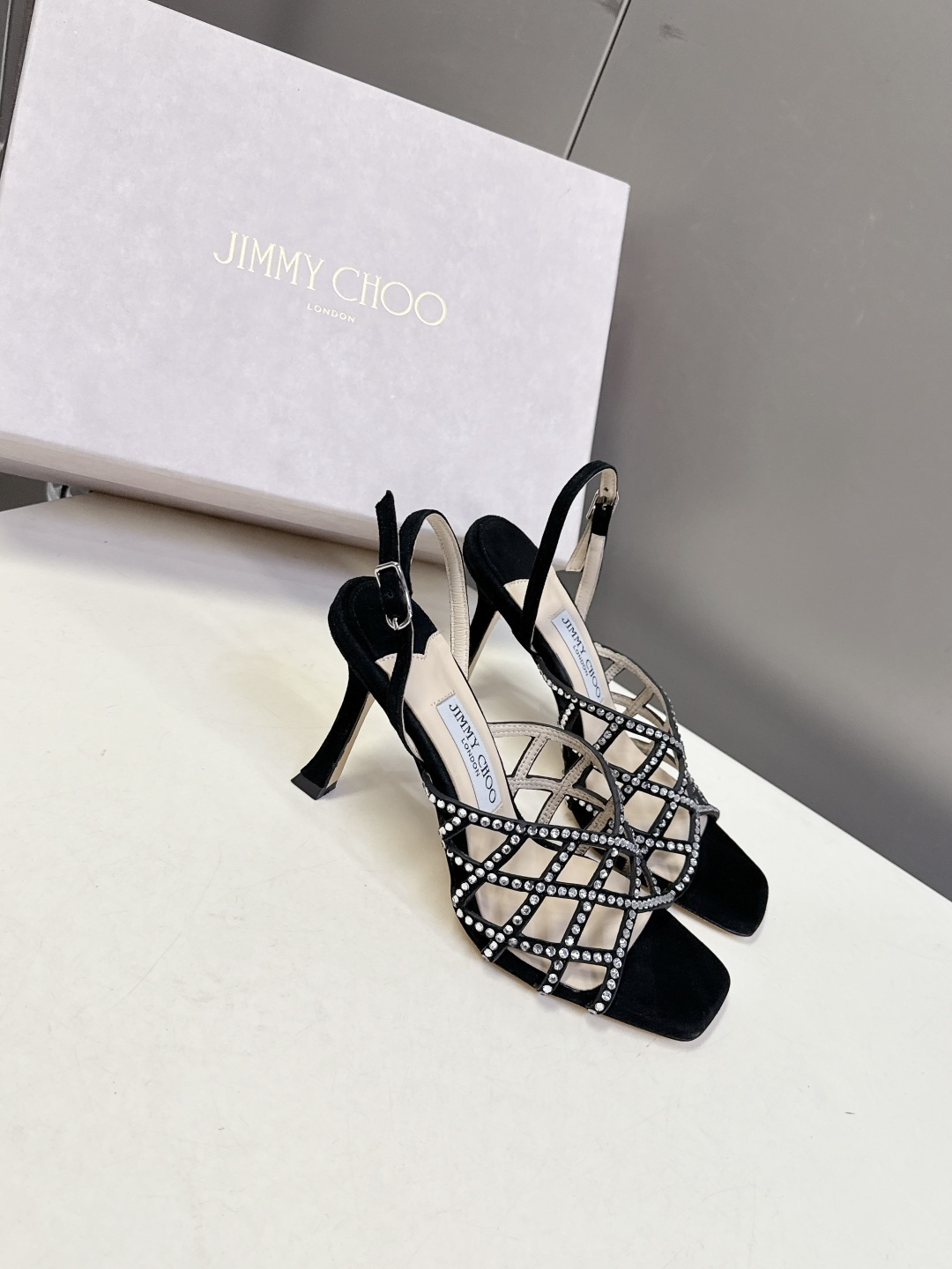 jimmy choo吉米周春夏最新款带钻时装鞋 超多明星时尚博主种草 每个女孩鞋柜都必须有一双JC时装鞋