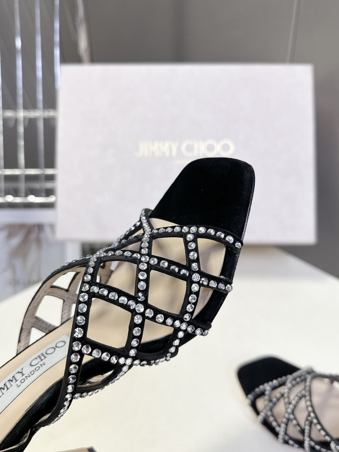 jimmy choo吉米周春夏最新款带钻时装鞋 超多明星时尚博主种草 每个女孩鞋柜都必须有一双JC时装鞋