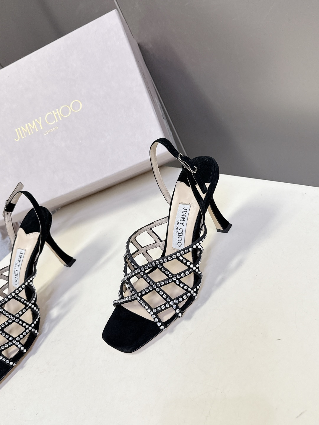 jimmy choo吉米周春夏最新款带钻时装鞋 超多明星时尚博主种草 每个女孩鞋柜都必须有一双JC时装鞋