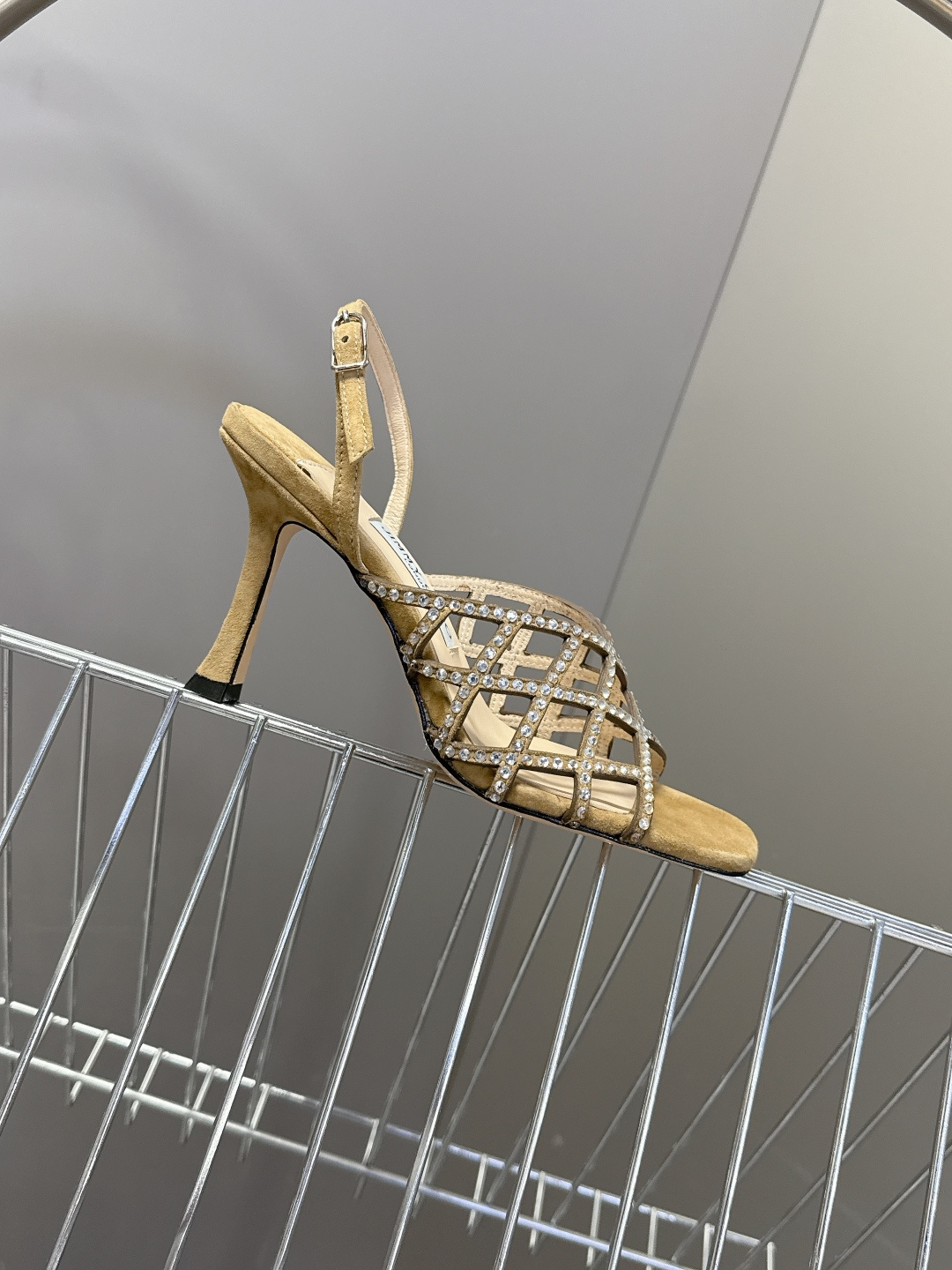 jimmy choo吉米周春夏最新款带钻时装鞋 超多明星时尚博主种草 每个女孩鞋柜都必须有一双JC时装鞋