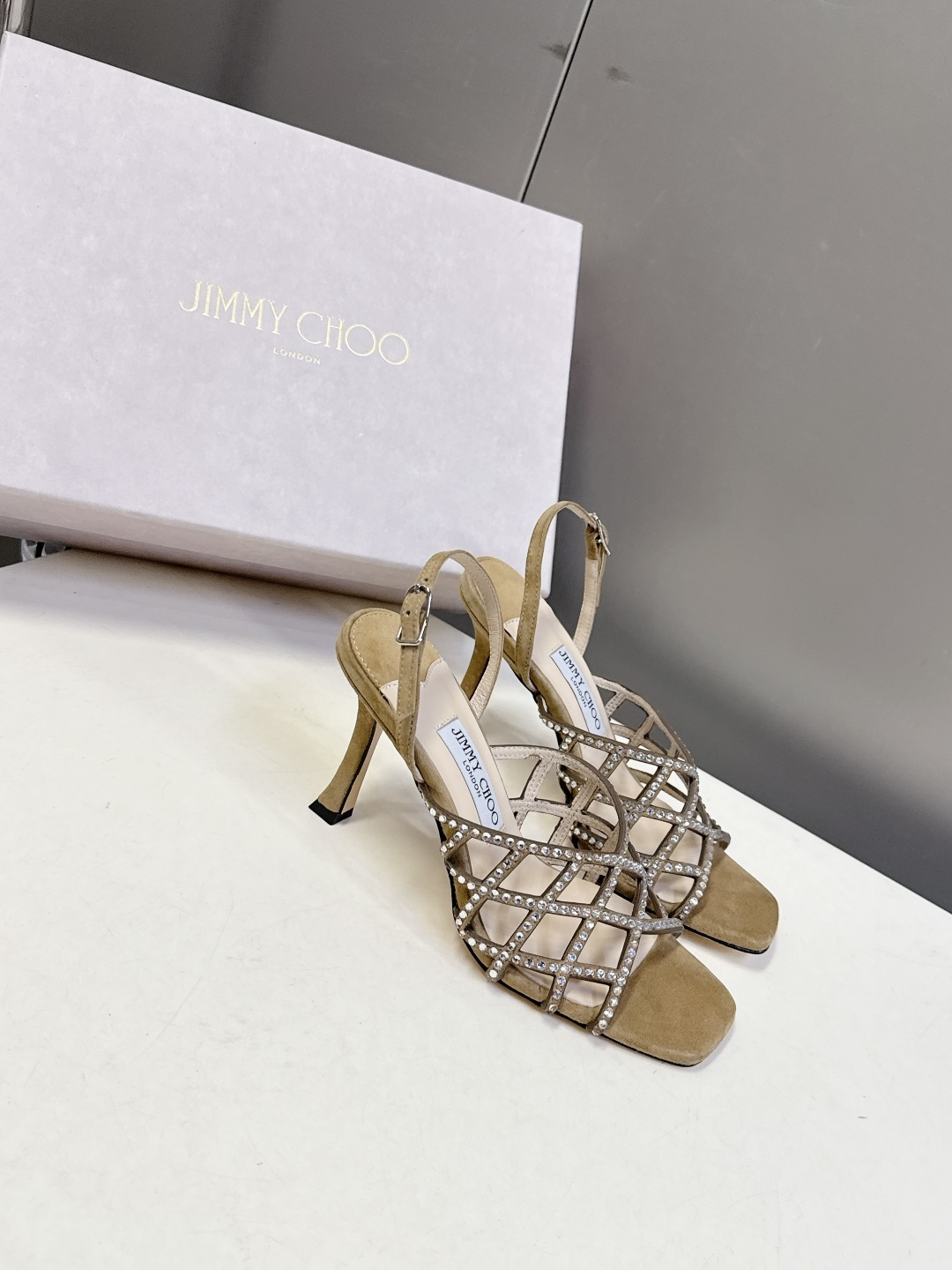 jimmy choo吉米周春夏最新款带钻时装鞋 超多明星时尚博主种草 每个女孩鞋柜都必须有一双JC时装鞋