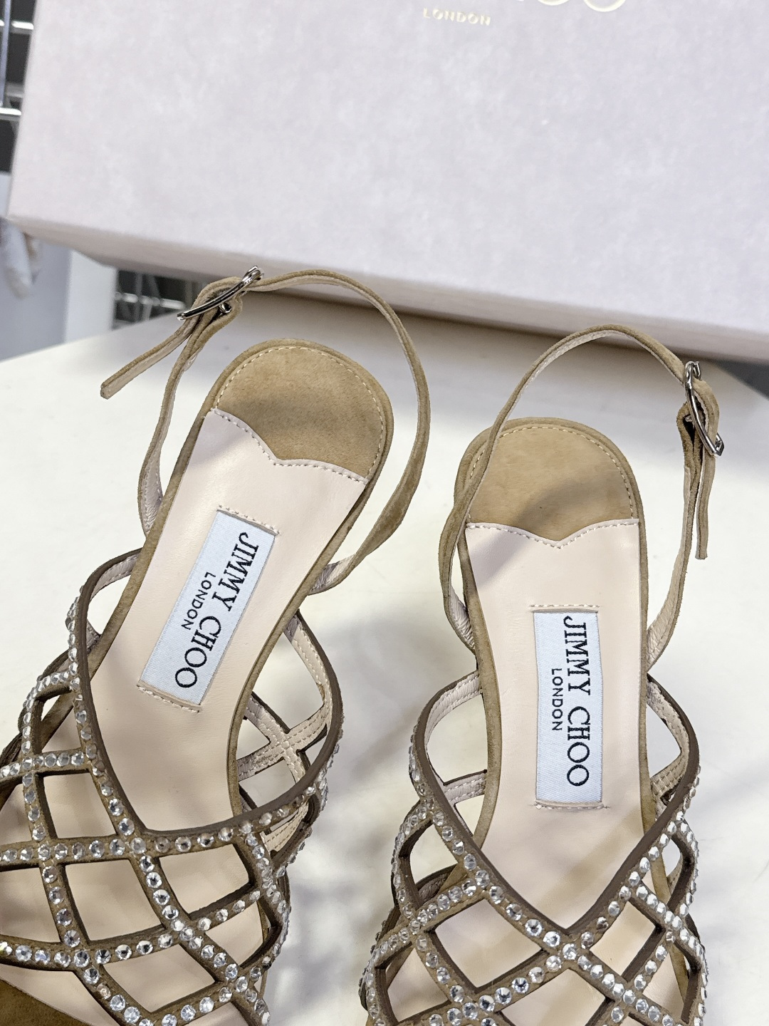 jimmy choo吉米周春夏最新款带钻时装鞋 超多明星时尚博主种草 每个女孩鞋柜都必须有一双JC时装鞋