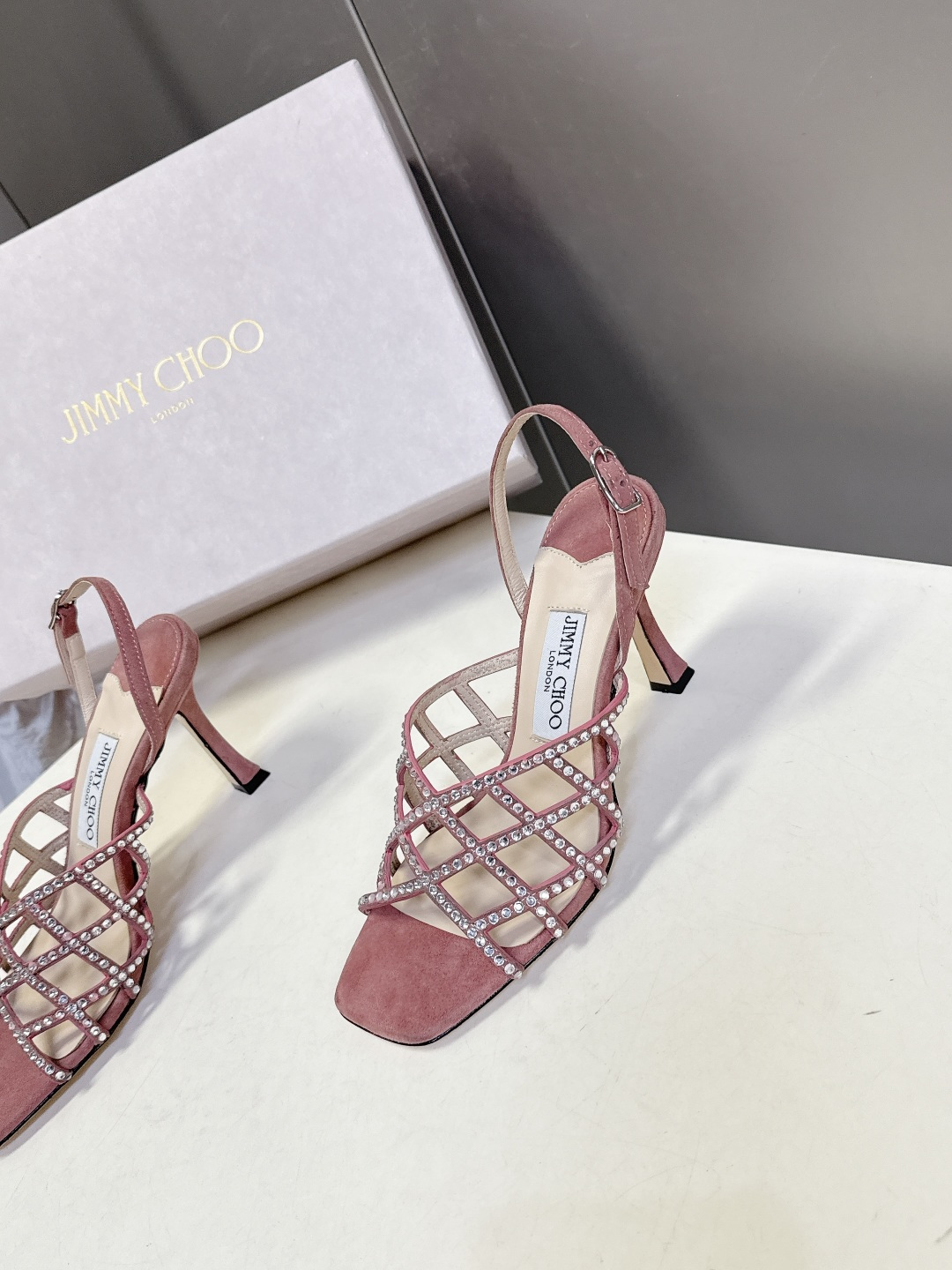 jimmy choo吉米周春夏最新款带钻时装鞋 超多明星时尚博主种草 每个女孩鞋柜都必须有一双JC时装鞋