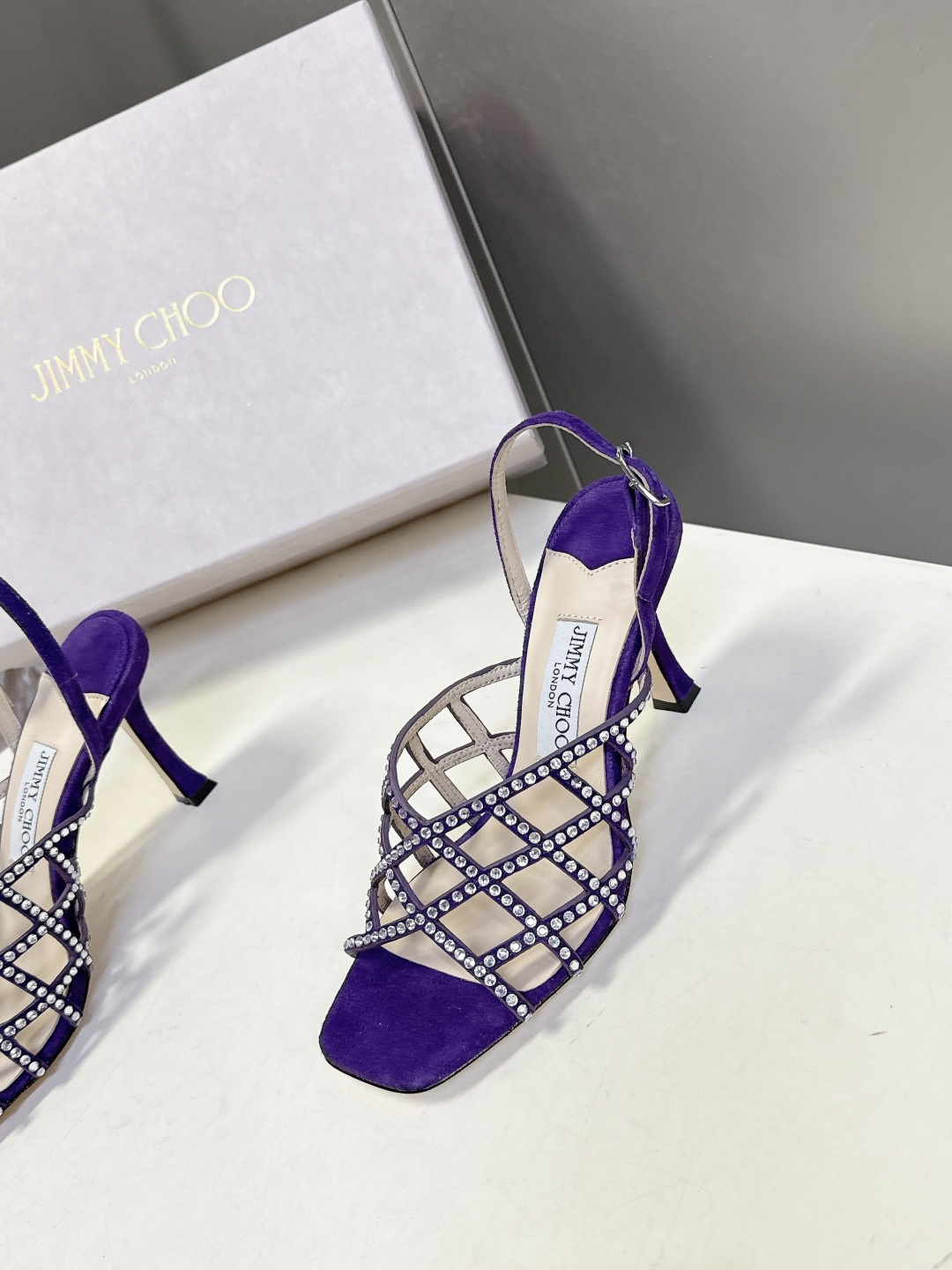 jimmy choo吉米周春夏最新款带钻时装鞋 超多明星时尚博主种草 每个女孩鞋柜都必须有一双JC时装鞋