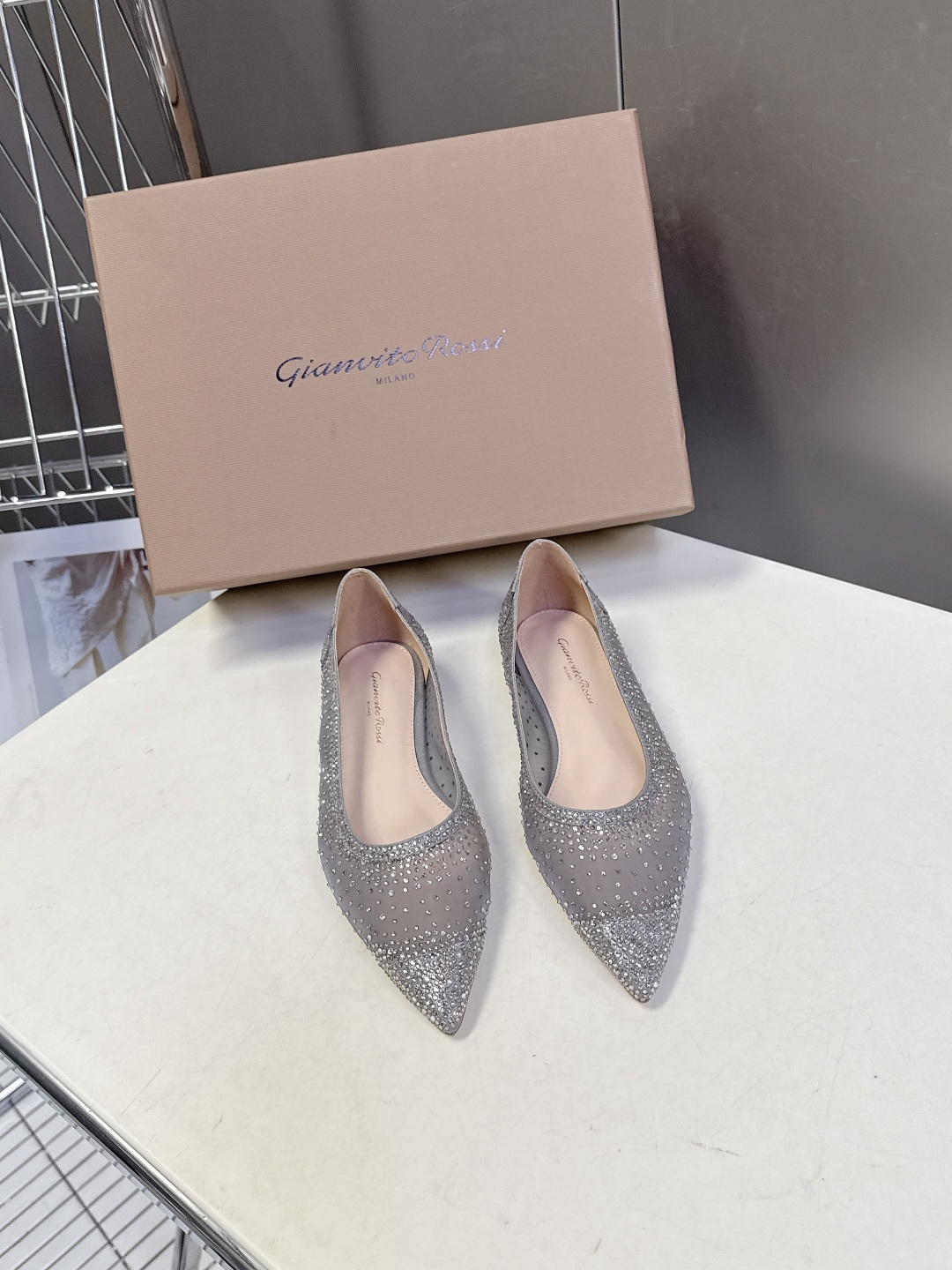 吉安维托·罗西Gianvito rossi 春夏最新款水晶鞋 仙女鞋 超多明星网红种草 鞋面进口高透气网