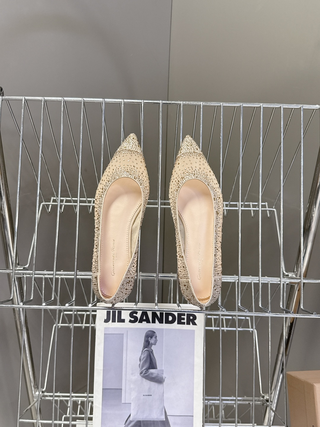 吉安维托·罗西Gianvito rossi 春夏最新款水晶鞋 仙女鞋 超多明星网红种草 鞋面进口高透气网