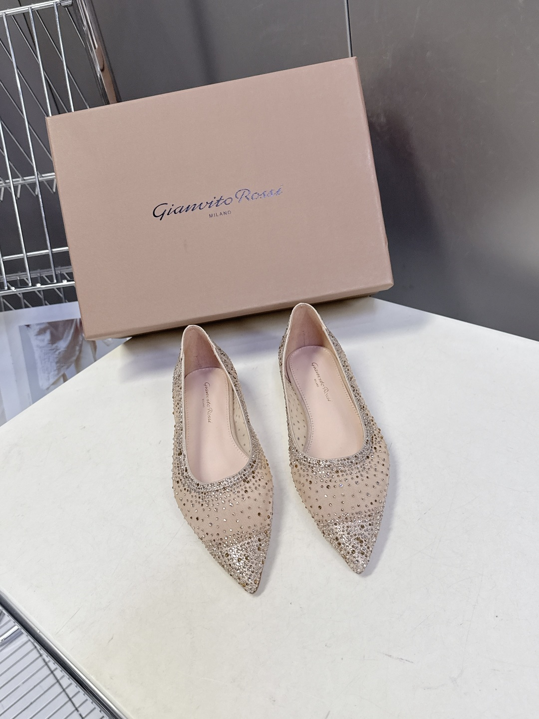 吉安维托·罗西Gianvito rossi 春夏最新款水晶鞋 仙女鞋 超多明星网红种草 鞋面进口高透气网