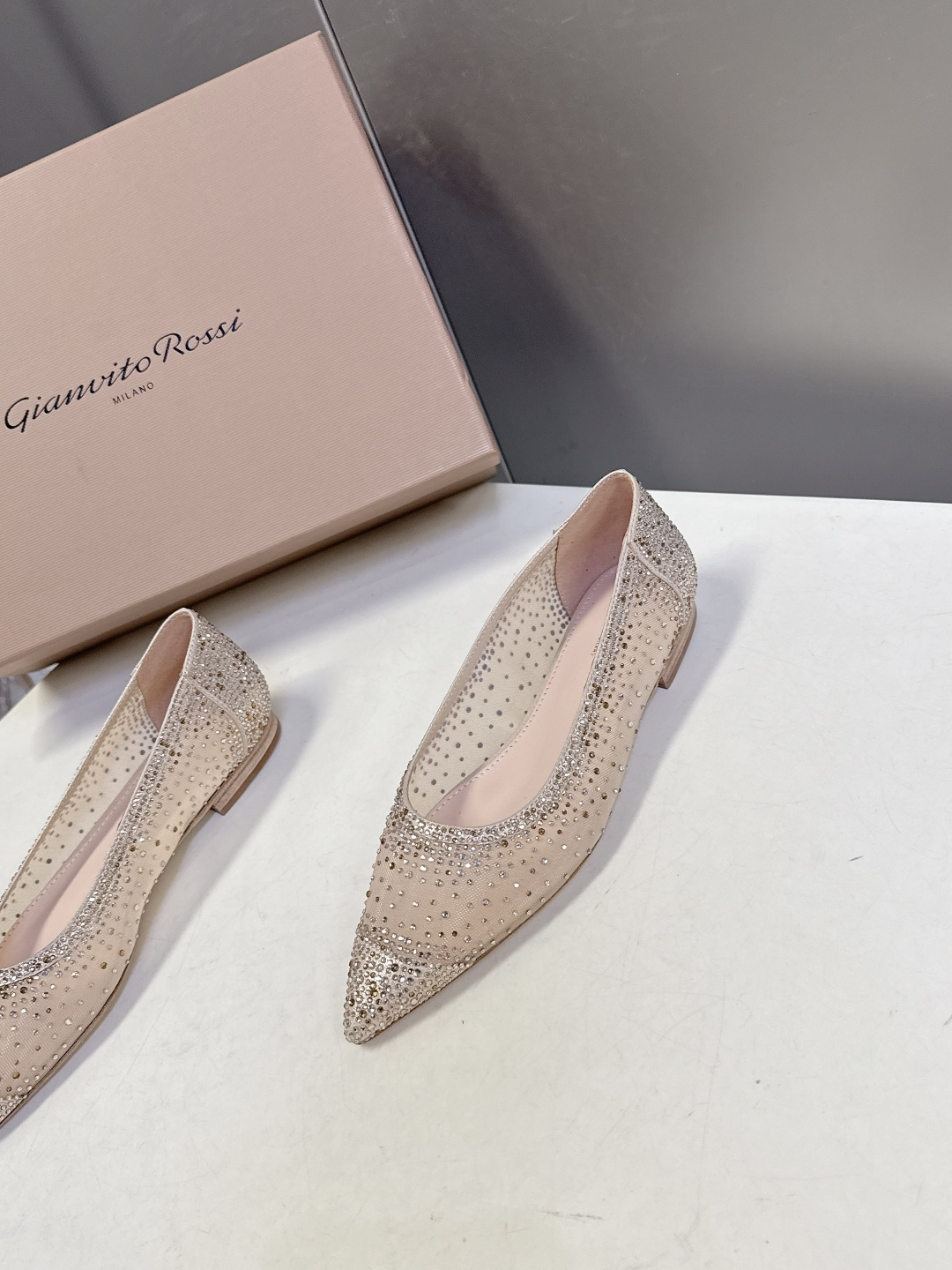 吉安维托·罗西Gianvito rossi 春夏最新款水晶鞋 仙女鞋 超多明星网红种草 鞋面进口高透气网