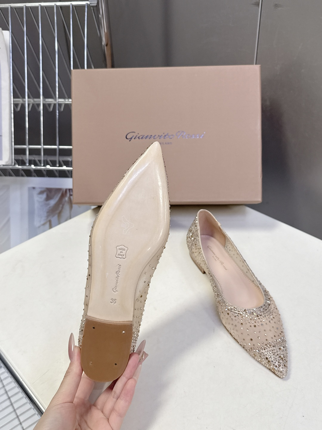 吉安维托·罗西Gianvito rossi 春夏最新款水晶鞋 仙女鞋 超多明星网红种草 鞋面进口高透气网