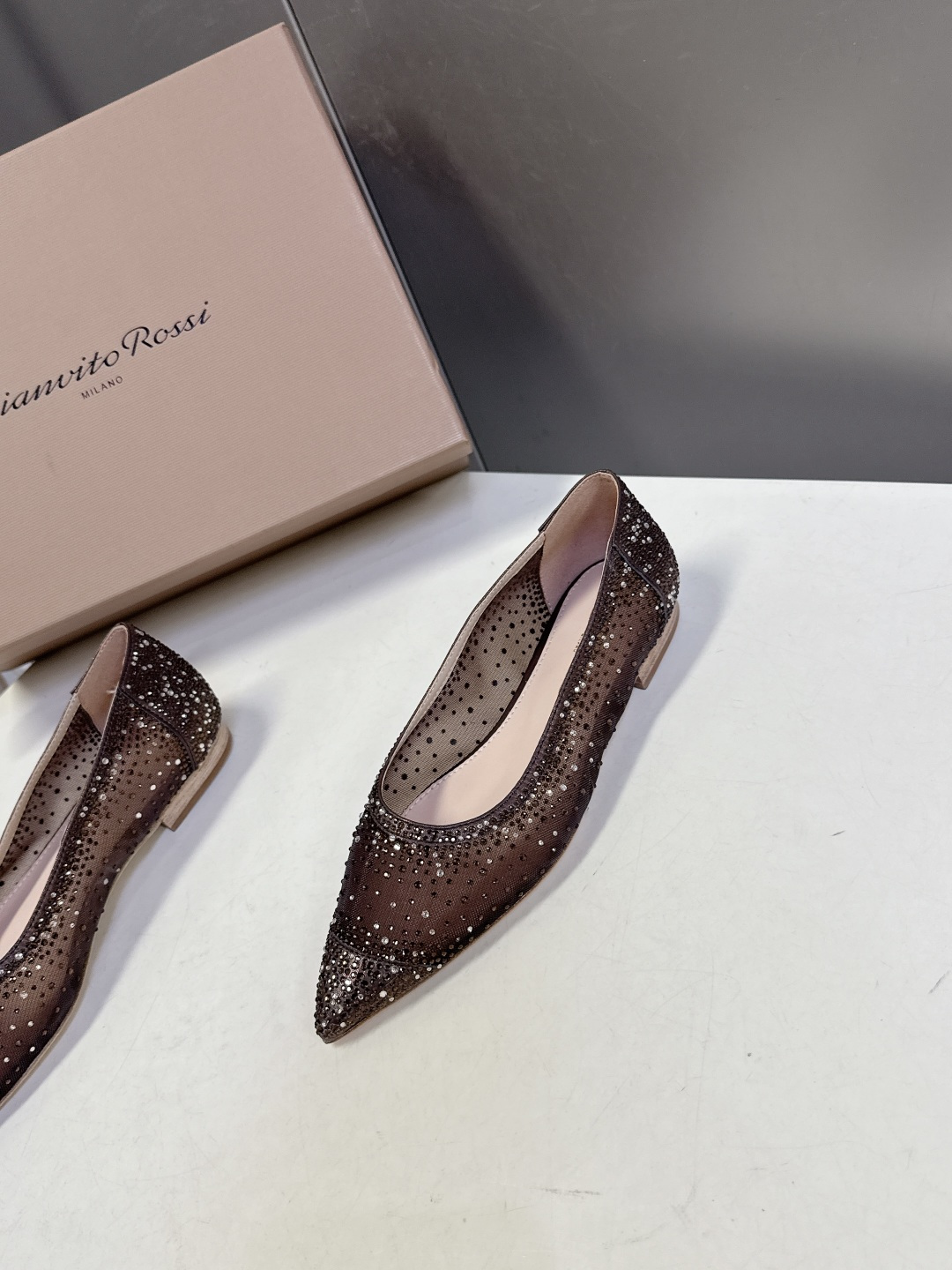 吉安维托·罗西Gianvito rossi 春夏最新款水晶鞋 仙女鞋 超多明星网红种草 鞋面进口高透气网