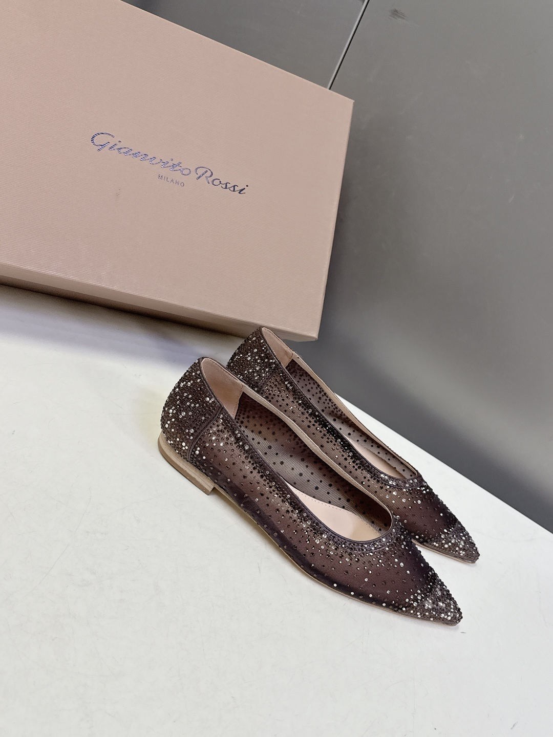 吉安维托·罗西Gianvito rossi 春夏最新款水晶鞋 仙女鞋 超多明星网红种草 鞋面进口高透气网