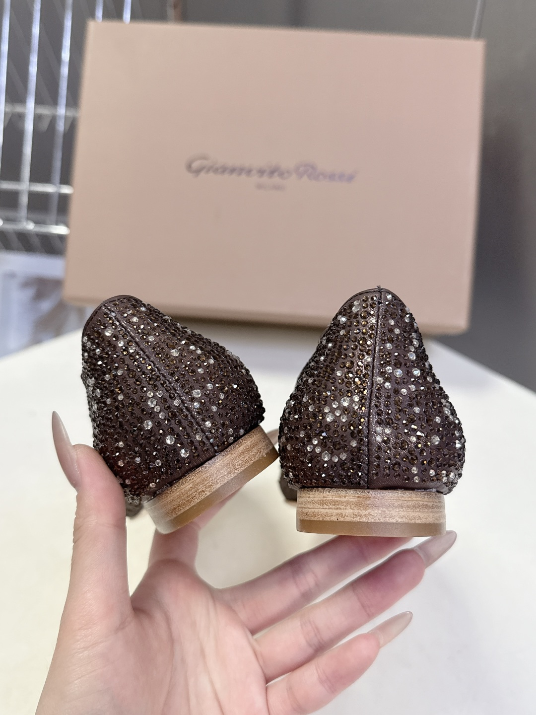 吉安维托·罗西Gianvito rossi 春夏最新款水晶鞋 仙女鞋 超多明星网红种草 鞋面进口高透气网