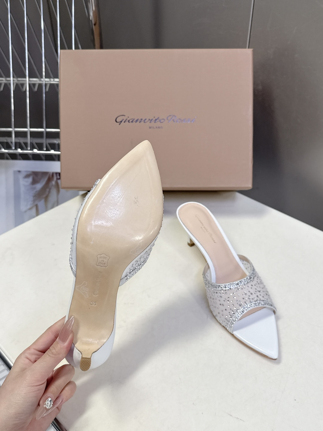 吉安维托·罗西Gianvito rossi 春夏最新款水晶鞋 仙女鞋 超多明星网红种草 鞋面进口高透气网