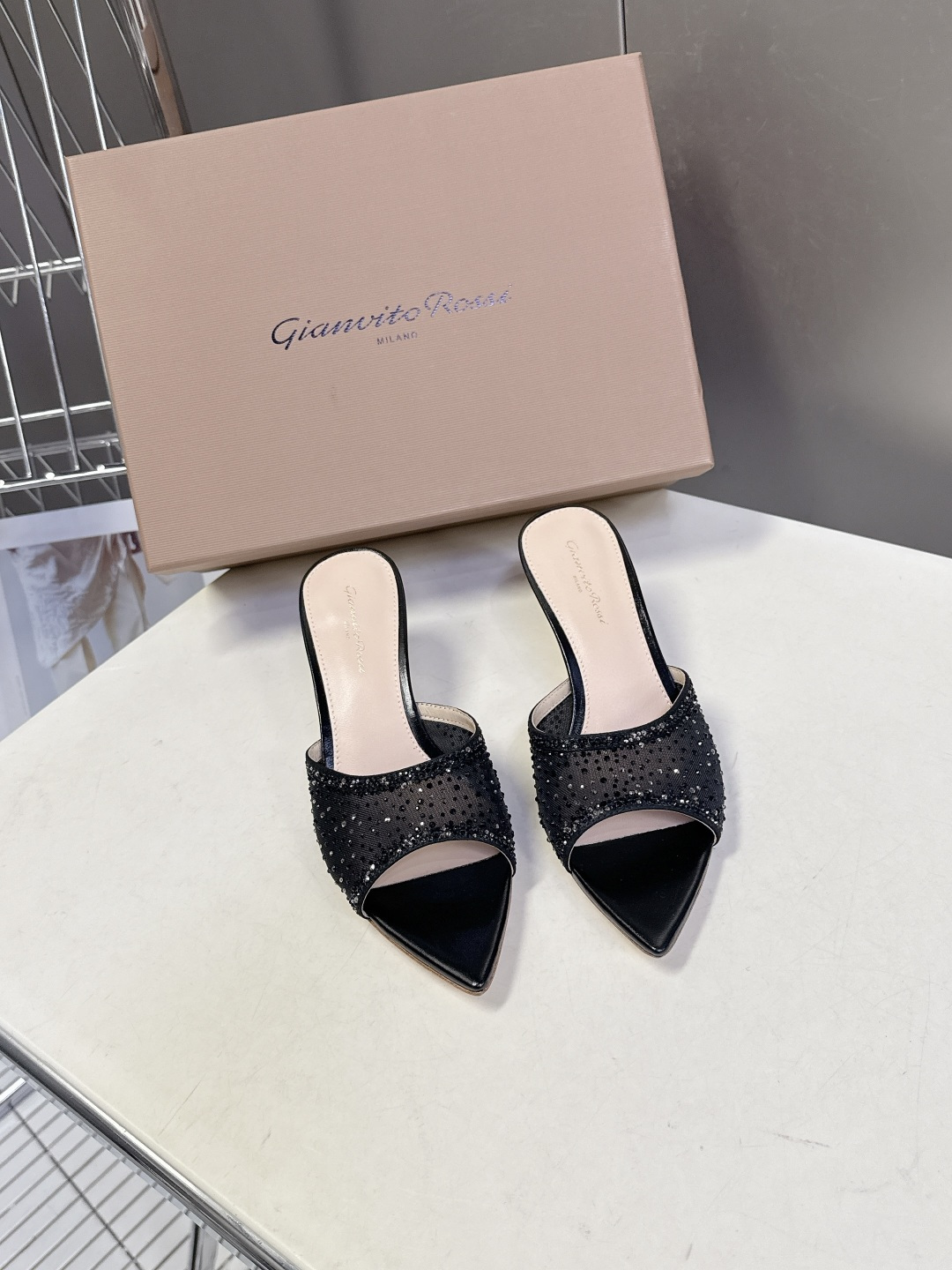 吉安维托·罗西Gianvito rossi 春夏最新款水晶鞋 仙女鞋 超多明星网红种草 鞋面进口高透气网