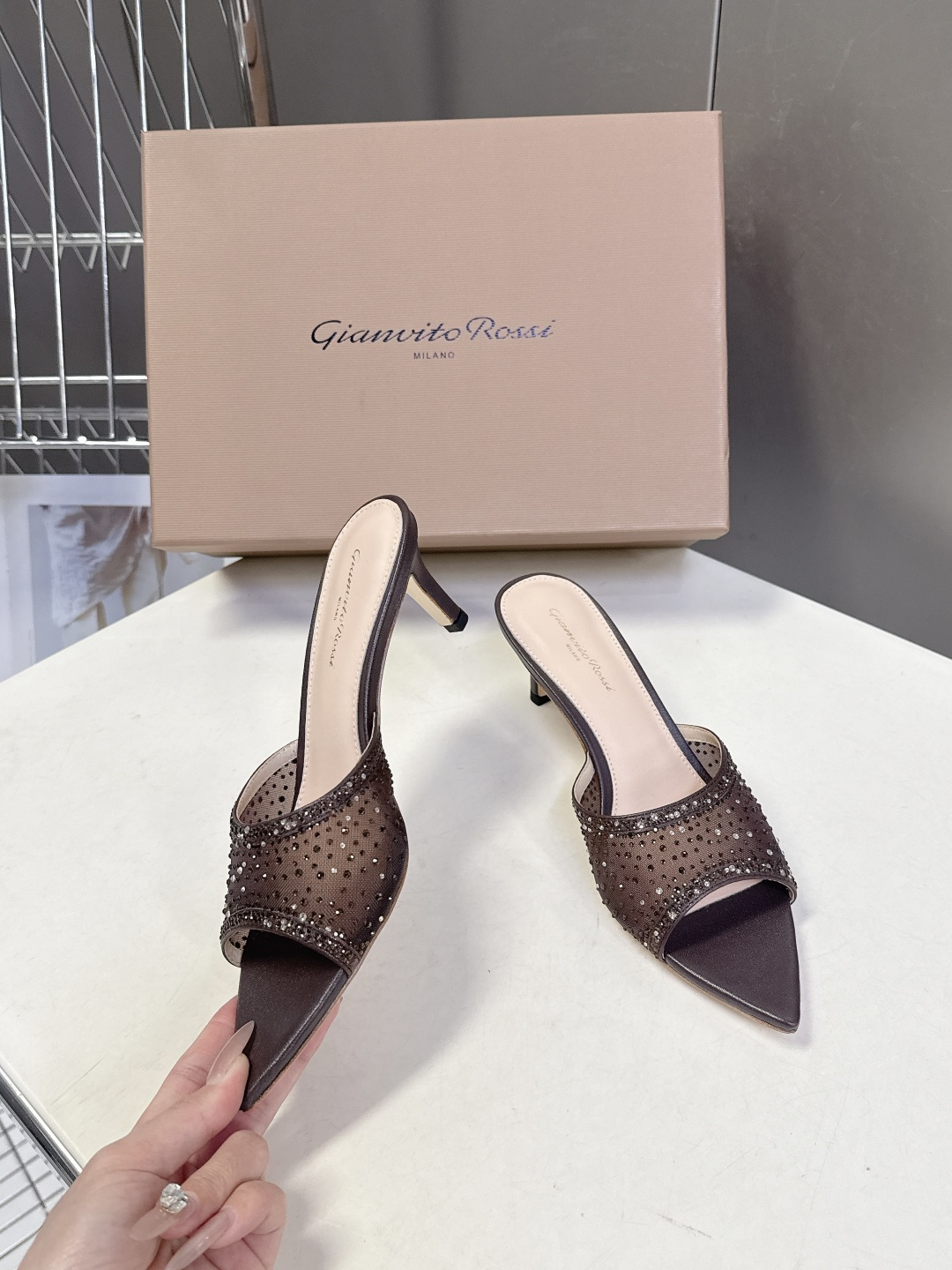 吉安维托·罗西Gianvito rossi 春夏最新款水晶鞋 仙女鞋 超多明星网红种草 鞋面进口高透气网