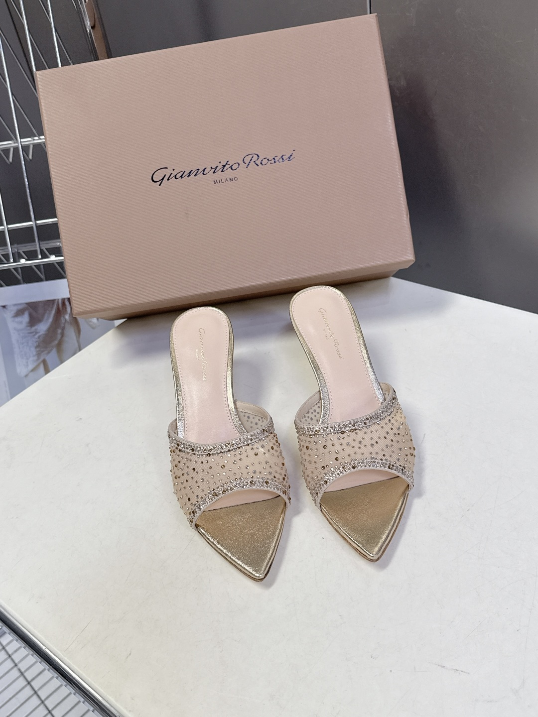 吉安维托·罗西Gianvito rossi 春夏最新款水晶鞋 仙女鞋 超多明星网红种草 鞋面进口高透气网