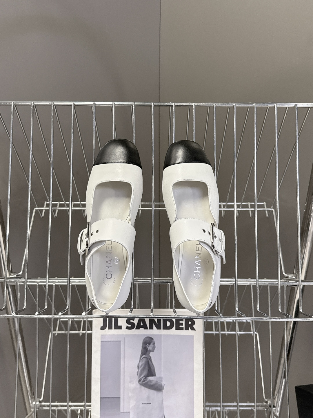 CHANEL香奈儿26C春夏最新款玛丽珍鞋 超多网红时尚博主种草 高级感舒适，配女神们的半身裙 经典的小