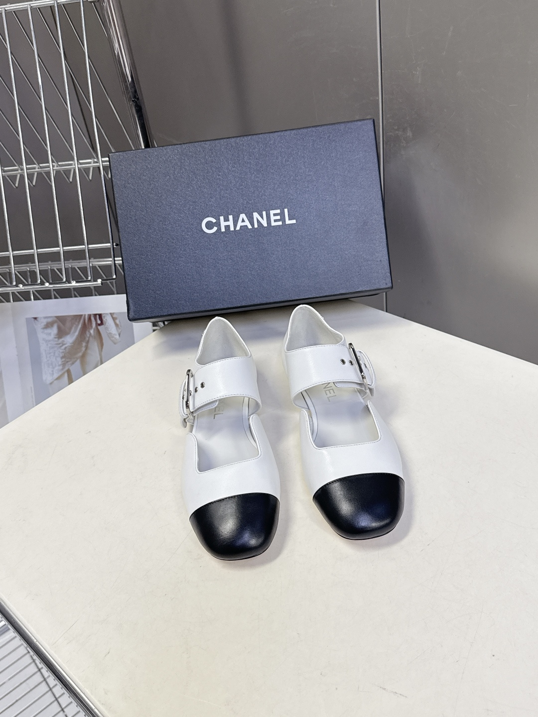 CHANEL香奈儿26C春夏最新款玛丽珍鞋 超多网红时尚博主种草 高级感舒适，配女神们的半身裙 经典的小