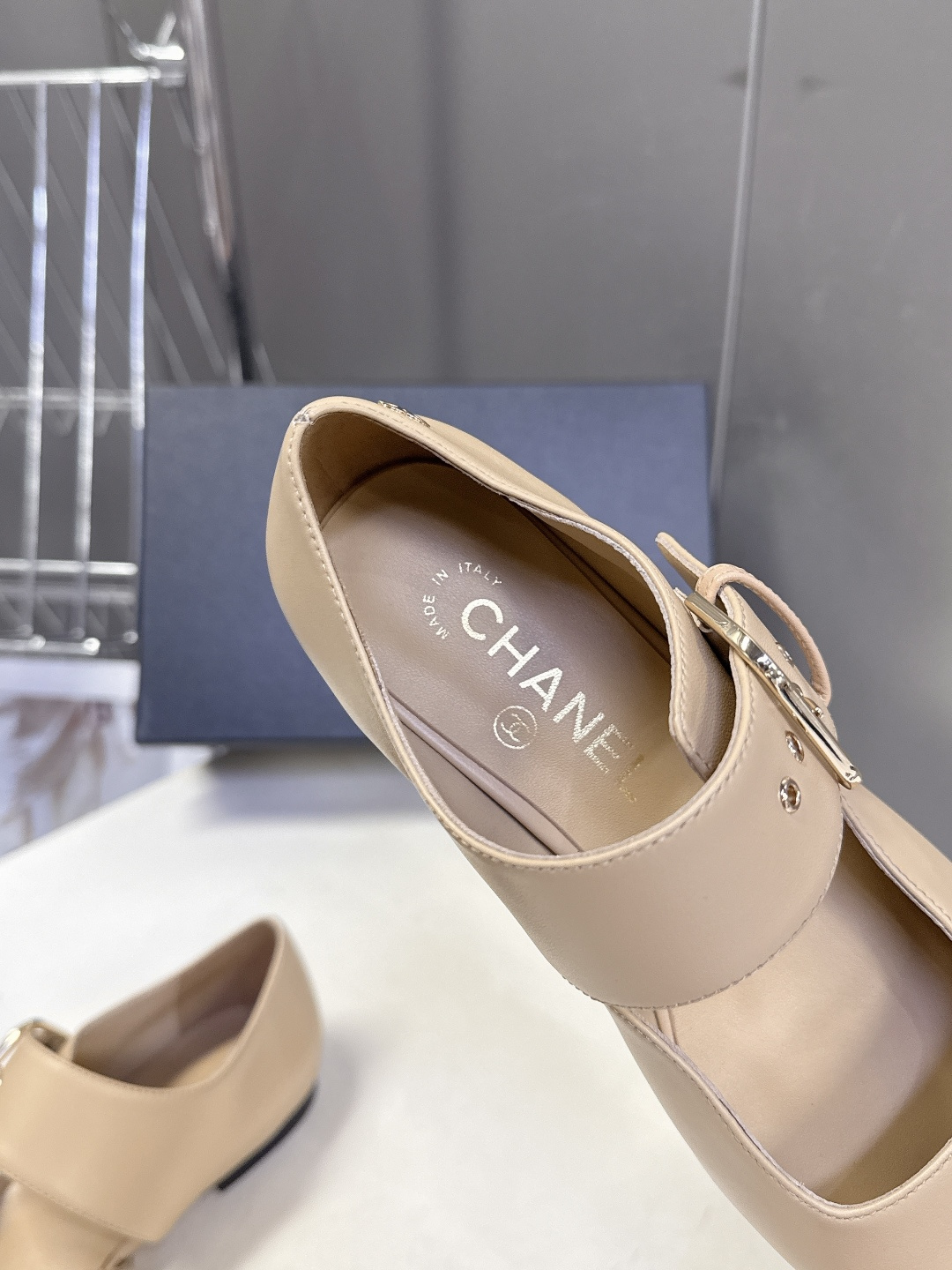 CHANEL香奈儿26C春夏最新款玛丽珍鞋 超多网红时尚博主种草 高级感舒适，配女神们的半身裙 经典的小