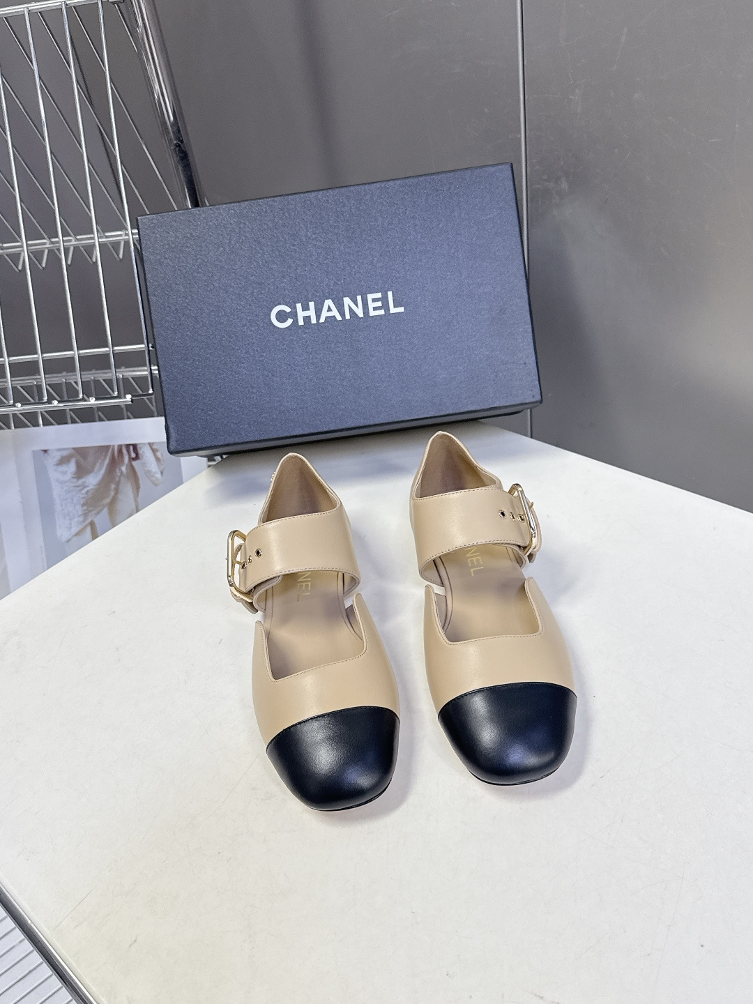 CHANEL香奈儿26C春夏最新款玛丽珍鞋 超多网红时尚博主种草 高级感舒适，配女神们的半身裙 经典的小