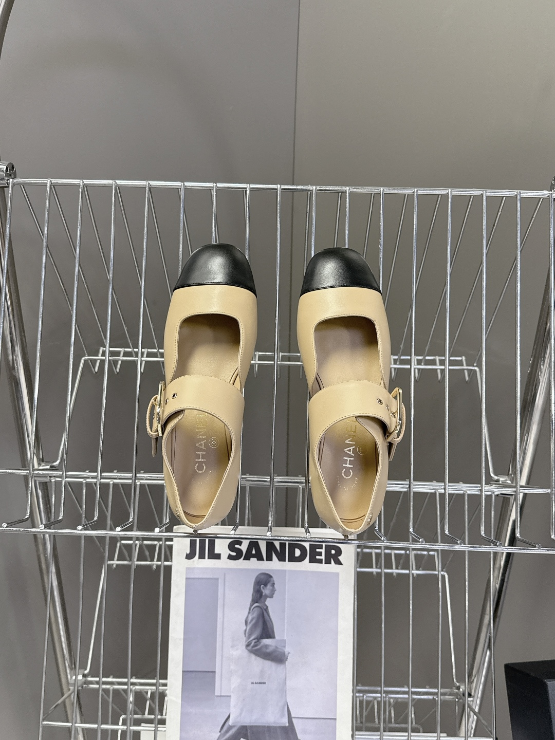 CHANEL香奈儿26C春夏最新款玛丽珍鞋 超多网红时尚博主种草 高级感舒适，配女神们的半身裙 经典的小