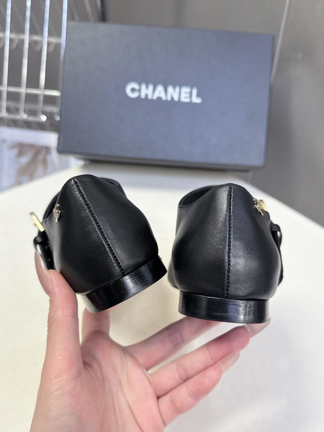 CHANEL香奈儿26C春夏最新款玛丽珍鞋 超多网红时尚博主种草 高级感舒适，配女神们的半身裙 经典的小