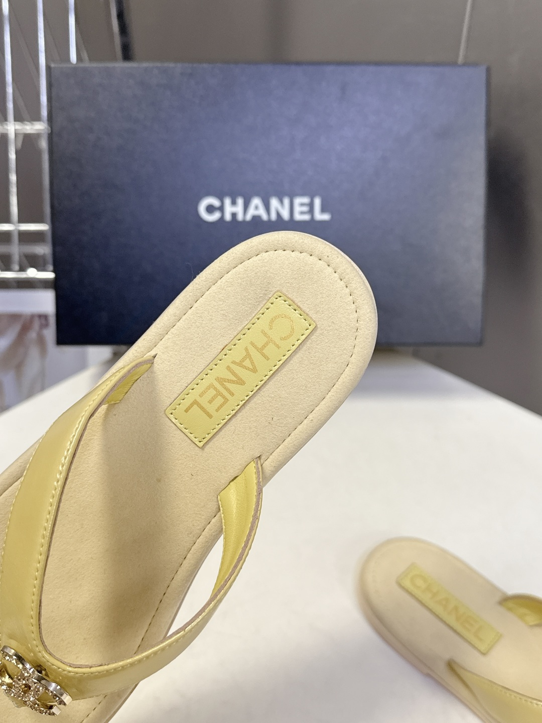 CHANEL香奈儿春夏2026新品 双C人字拖 超多明星时尚博主种草 夏天必备 大爆款‼️已经被它的美貌