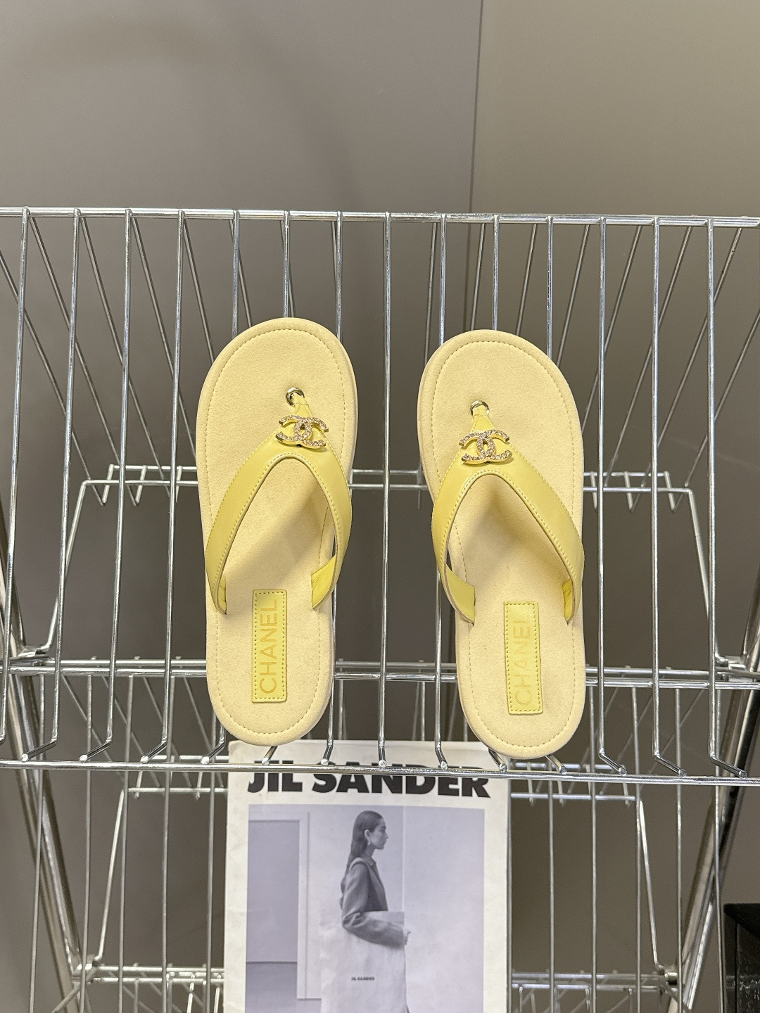 CHANEL香奈儿春夏2026新品 双C人字拖 超多明星时尚博主种草 夏天必备 大爆款‼️已经被它的美貌