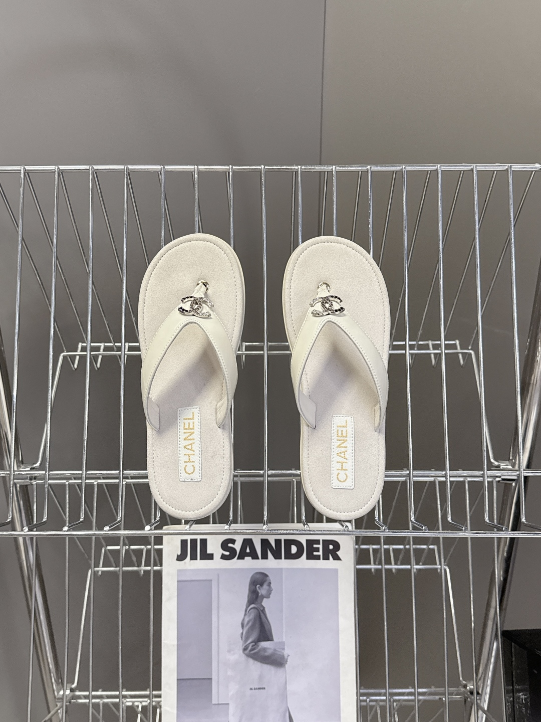 CHANEL香奈儿春夏2026新品 双C人字拖 超多明星时尚博主种草 夏天必备 大爆款‼️已经被它的美貌