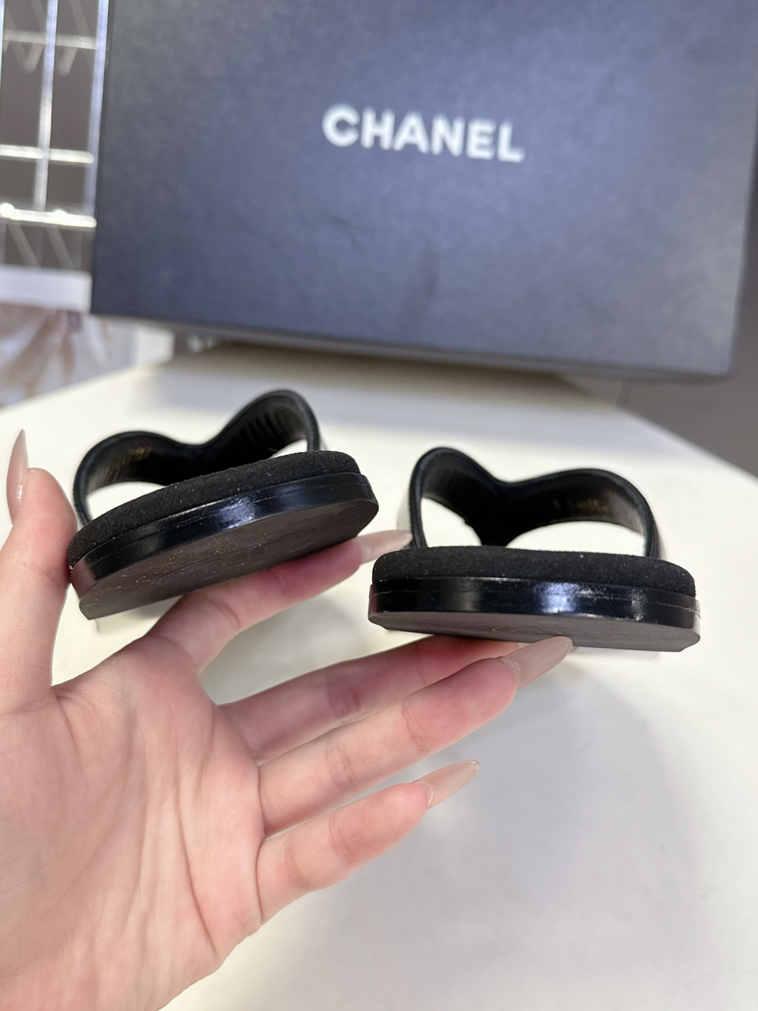 CHANEL香奈儿春夏2026新品 双C人字拖 超多明星时尚博主种草 夏天必备 大爆款‼️已经被它的美貌