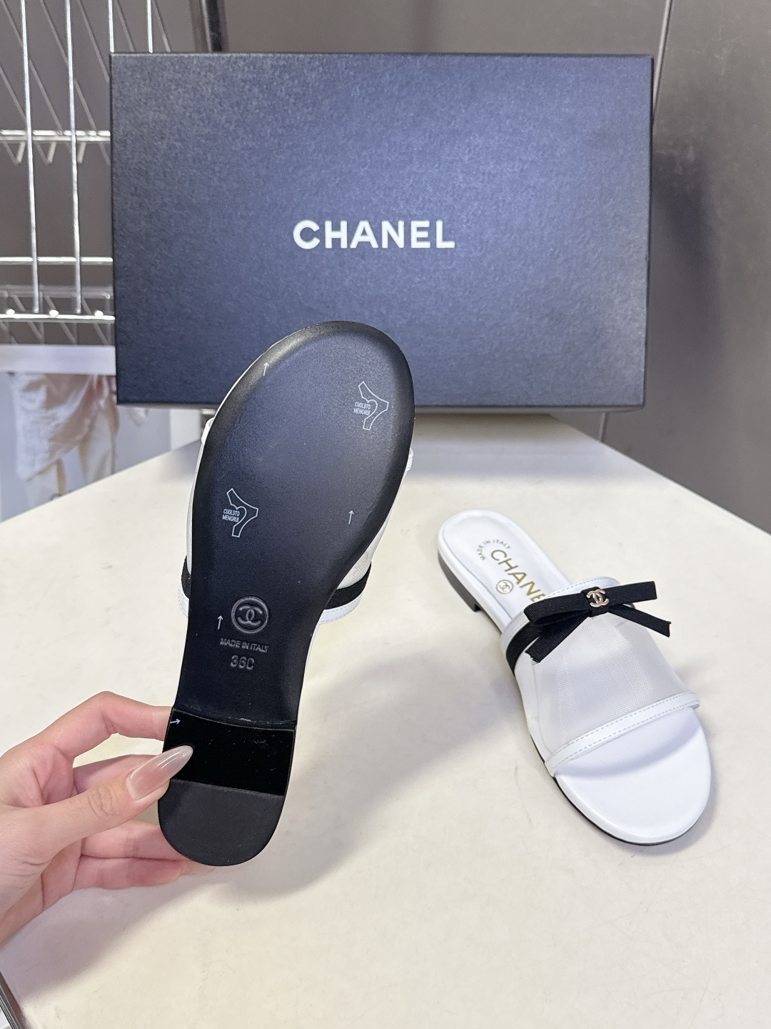 CHANEL香奈儿2026春夏最新款蝴蝶结拖鞋 超多明星时尚博主种草 夏天必备 大爆款‼️已经被它的美貌