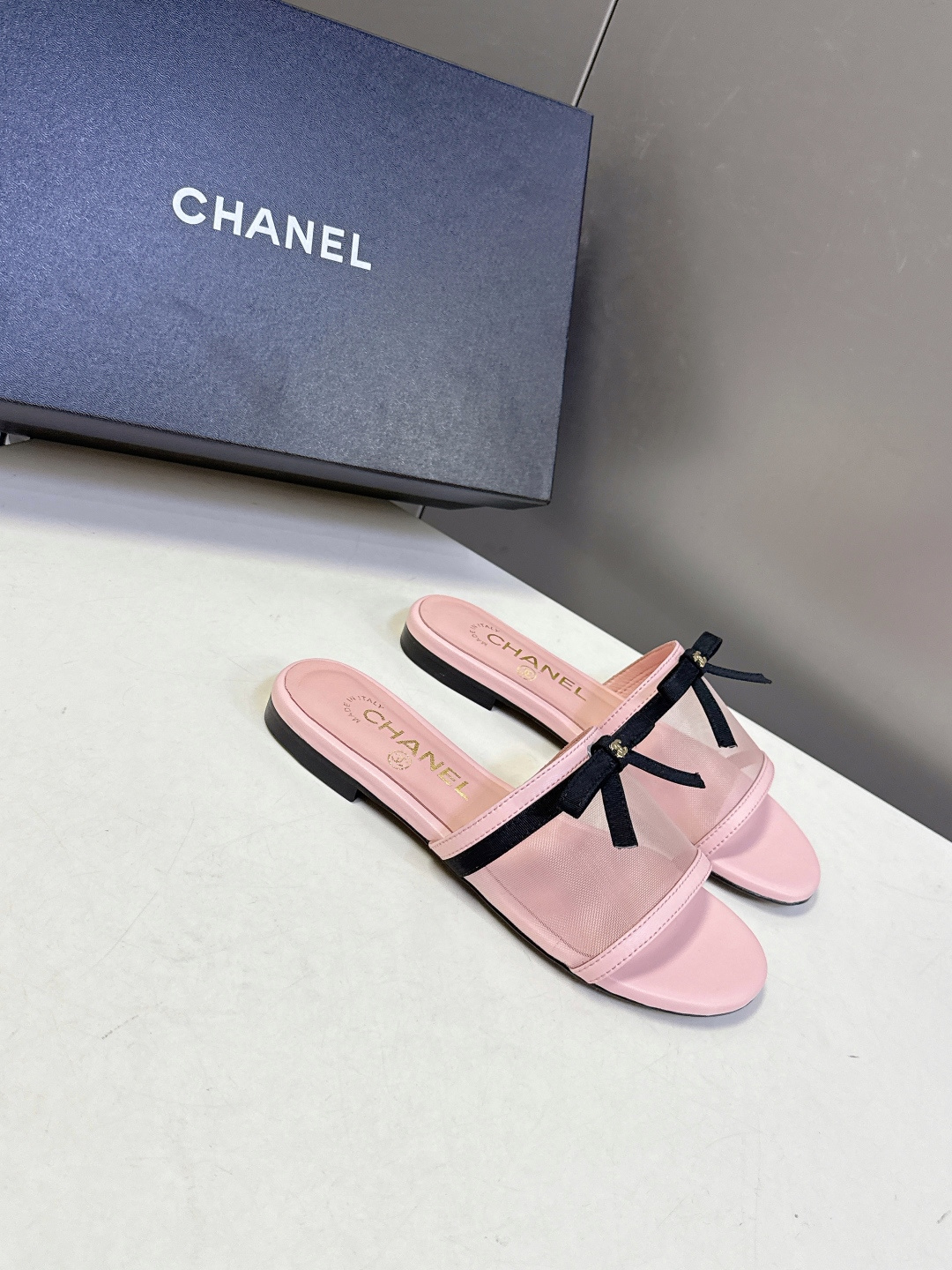 CHANEL香奈儿2026春夏最新款蝴蝶结拖鞋 超多明星时尚博主种草 夏天必备 大爆款‼️已经被它的美貌