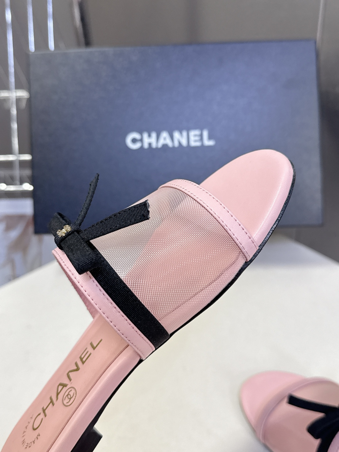 CHANEL香奈儿2026春夏最新款蝴蝶结拖鞋 超多明星时尚博主种草 夏天必备 大爆款‼️已经被它的美貌