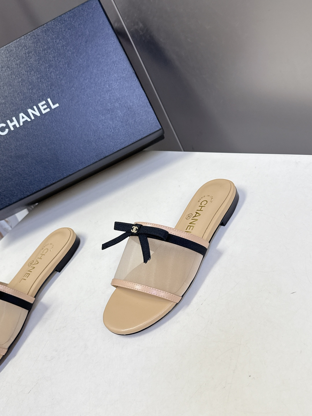 CHANEL香奈儿2026春夏最新款蝴蝶结拖鞋 超多明星时尚博主种草 夏天必备 大爆款‼️已经被它的美貌