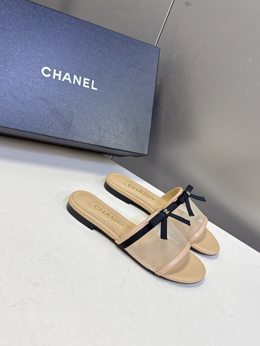 CHANEL香奈儿2026春夏最新款蝴蝶结拖鞋 超多明星时尚博主种草 夏天必备 大爆款‼️已经被它的美貌