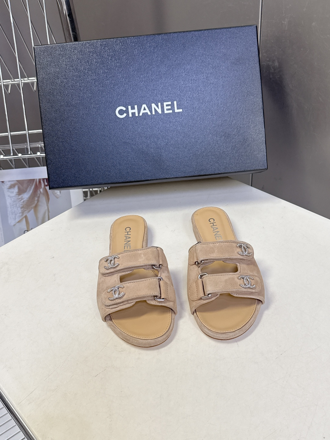 CHANEL香奈儿2026春夏最新款双C拖鞋 超多明星时尚博主种草 夏天必备 大爆款‼️已经被它的美貌折