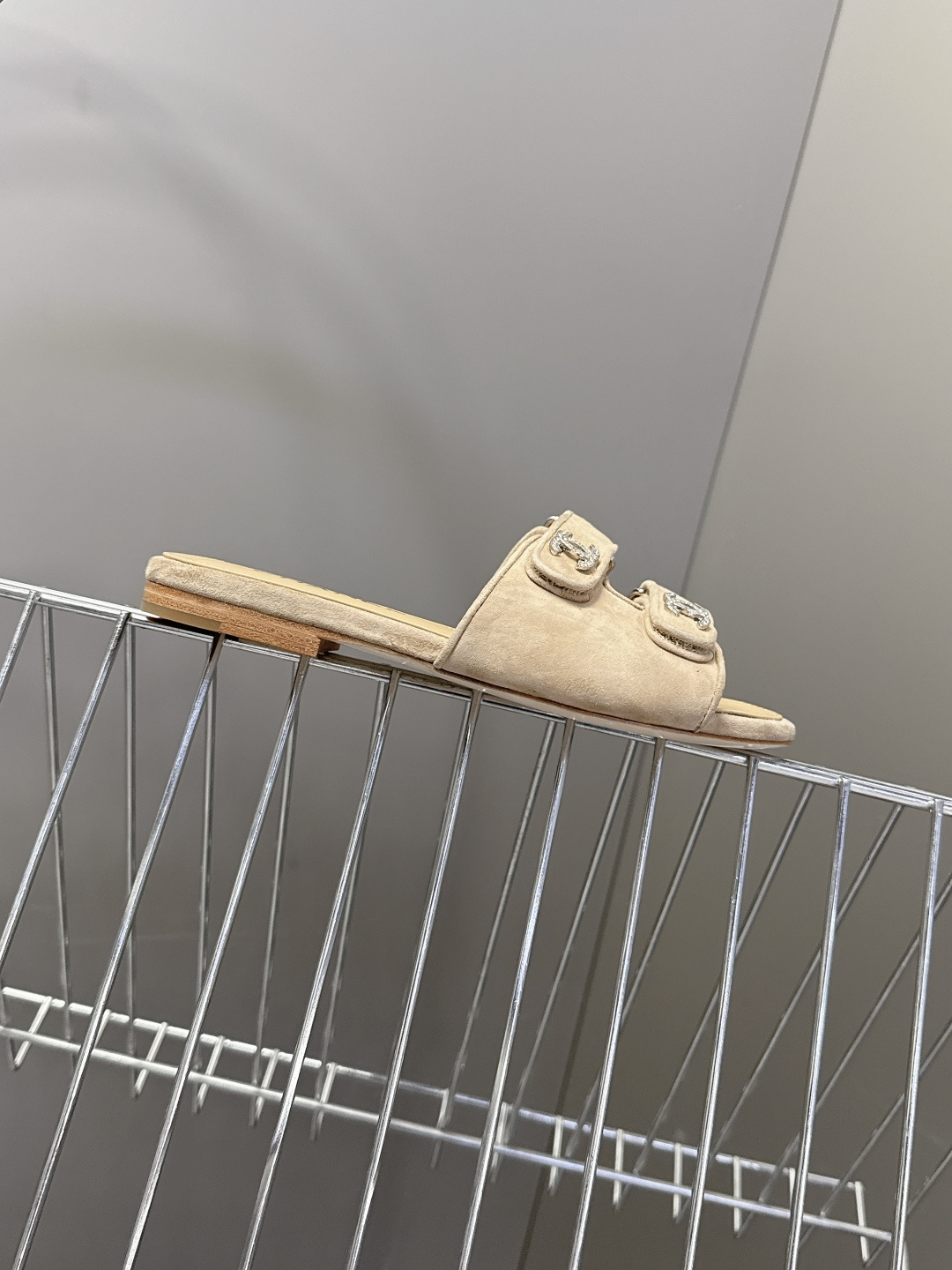 CHANEL香奈儿2026春夏最新款双C拖鞋 超多明星时尚博主种草 夏天必备 大爆款‼️已经被它的美貌折