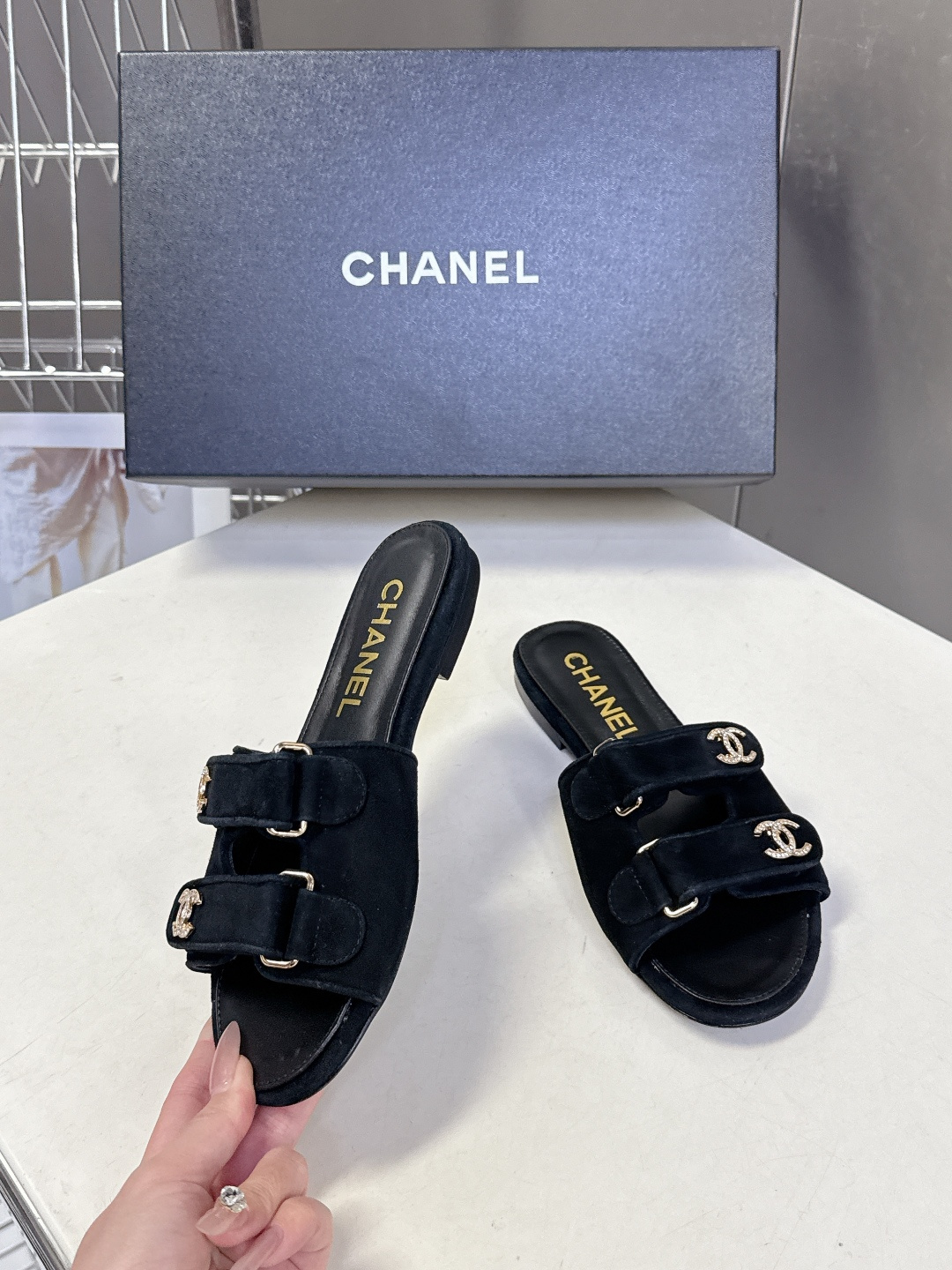 CHANEL香奈儿2026春夏最新款双C拖鞋 超多明星时尚博主种草 夏天必备 大爆款‼️已经被它的美貌折